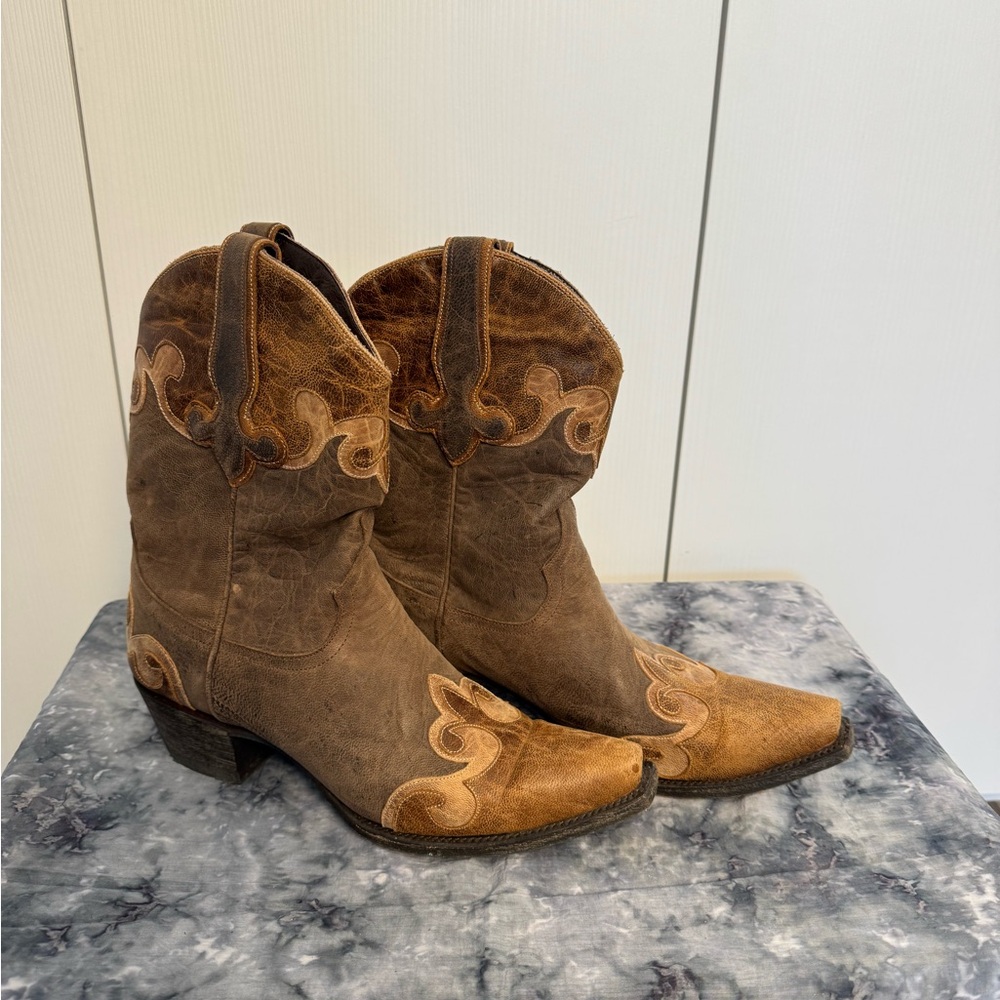 Lane Brown Western Cowboy Boots